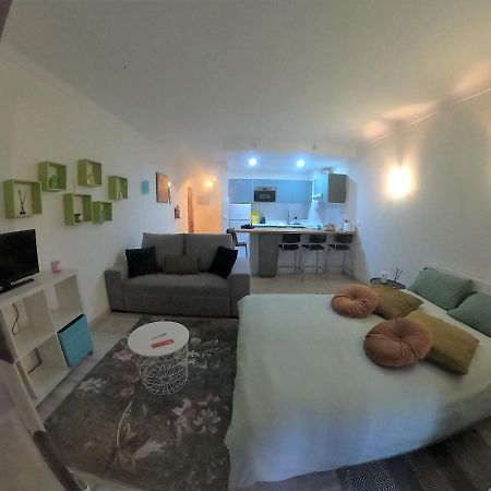 Apartamento T0 Albufeira Perto Do Centro エクステリア 写真